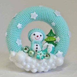 Kvačkan venček za vrata s snežakom