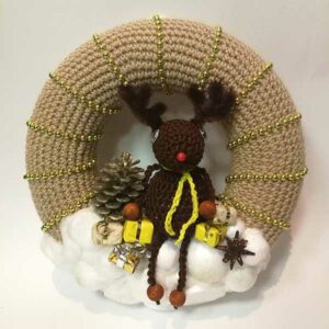 Kvačkan adventni venček za na vrata z jelenčkom