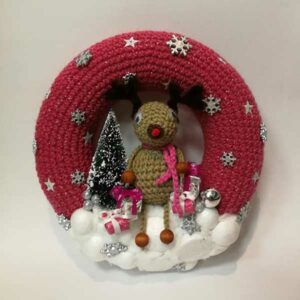 Kvačkan adventni venček za na vrata z jelenčkom