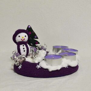 Alternative view of Kvačkani namizni venček s snežakom